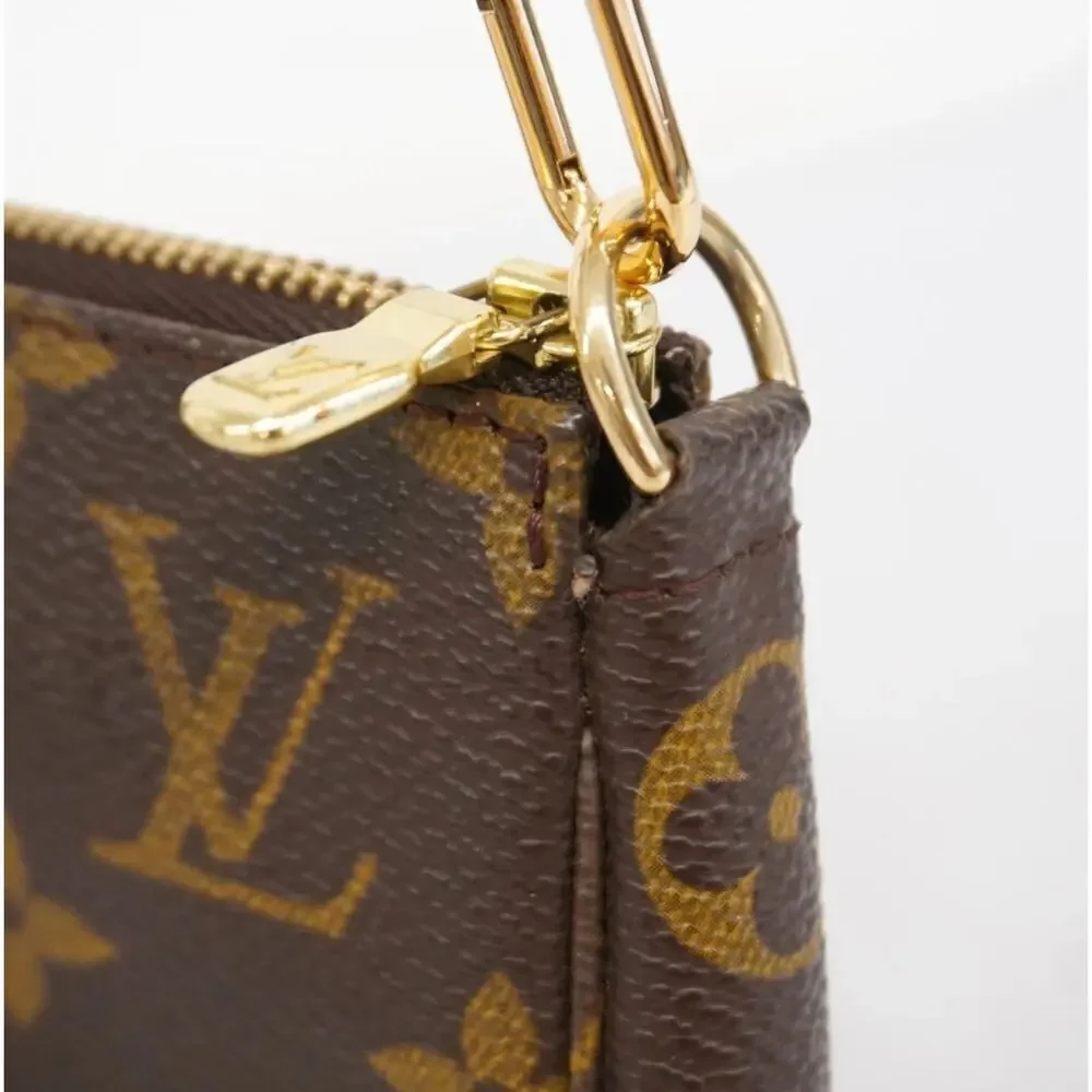 Louis Vuitton Monogram Pochette Accessoires Shoulder Bag - Picture 8 of 11